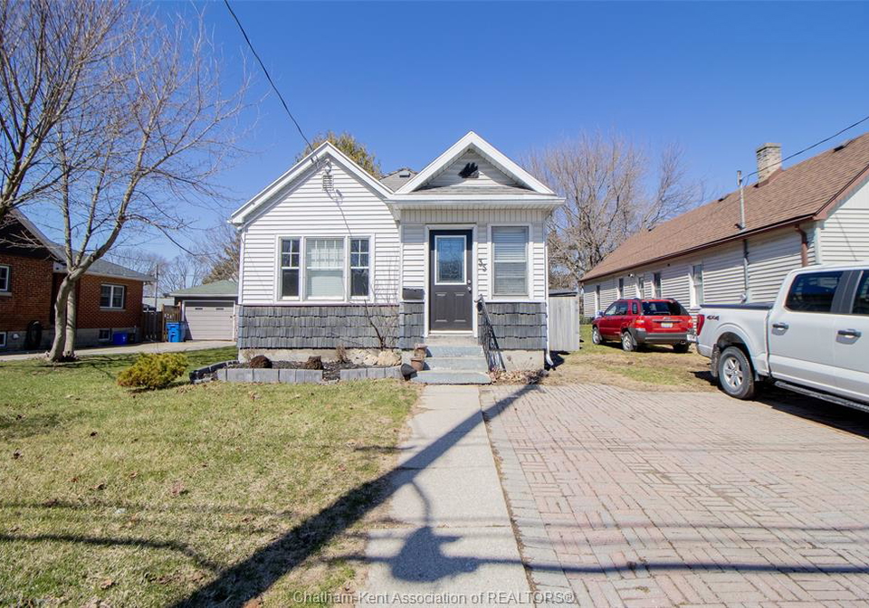 35-alexandra-avenue-chatham-ontario-26019658