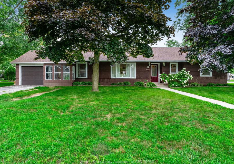35-grace-avenue-leamington-ontario-26019710