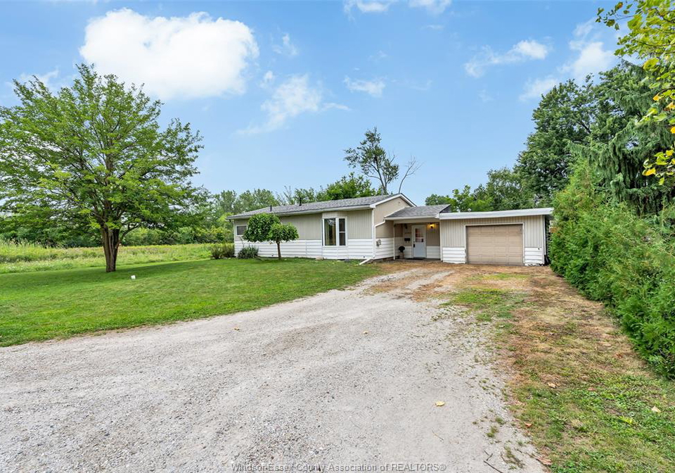 1797-everts-windsor-ontario-26019712