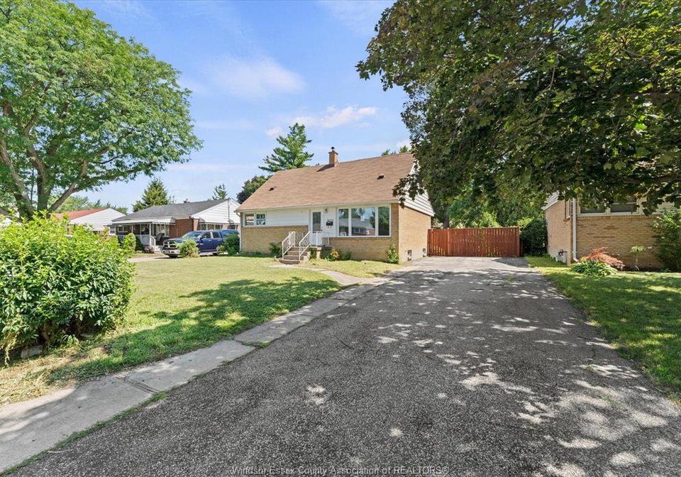 3672-morris-drive-windsor-ontario-26019714