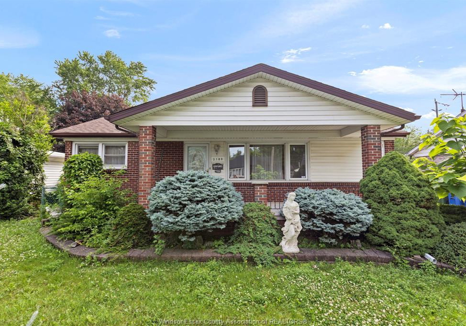 3180-morris-windsor-ontario-26019728