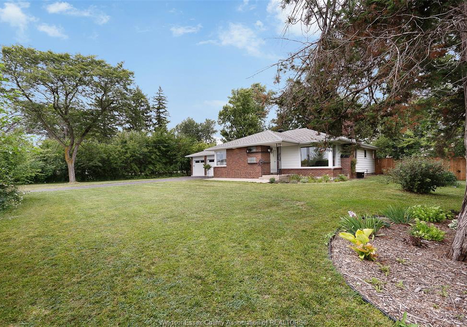 9280-service-road-maidstone-ontario-26019751