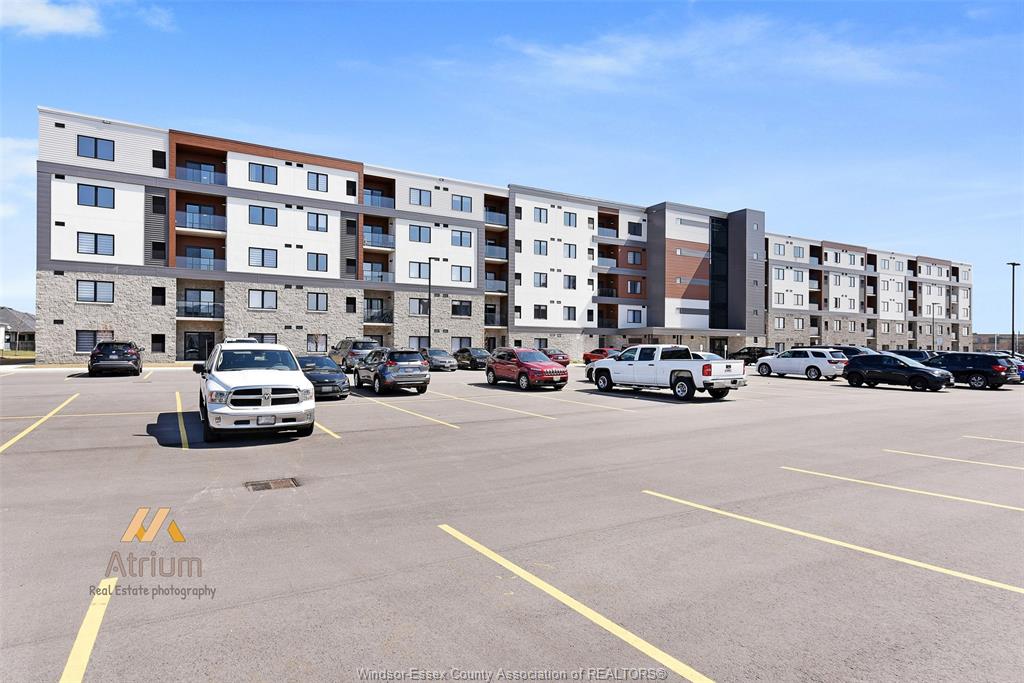 2500-sandwich-parkway-west-lasalle-ontario-26019760