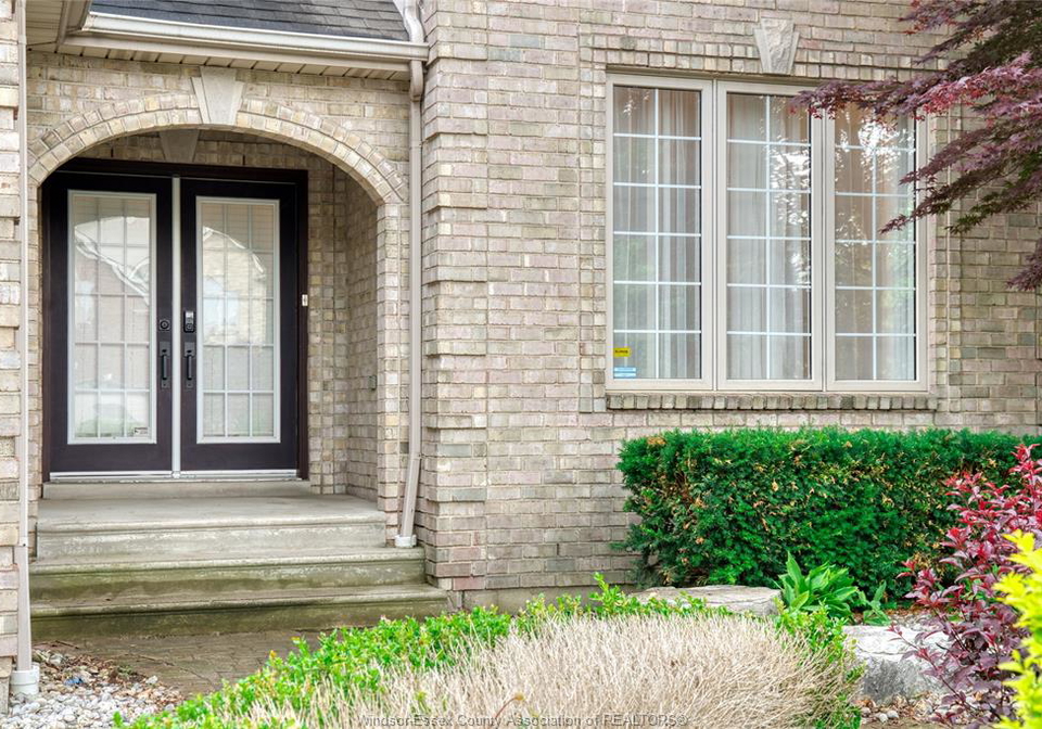 937-pavan-windsor-ontario-26019783