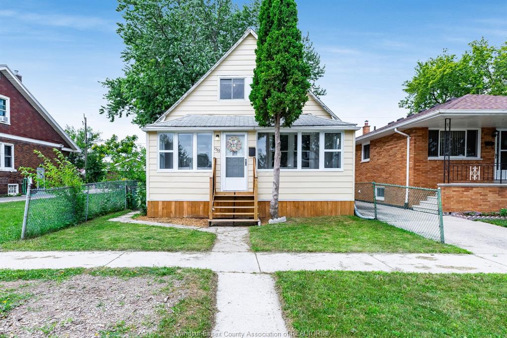 1563-albert-road-windsor-ontario-26019808