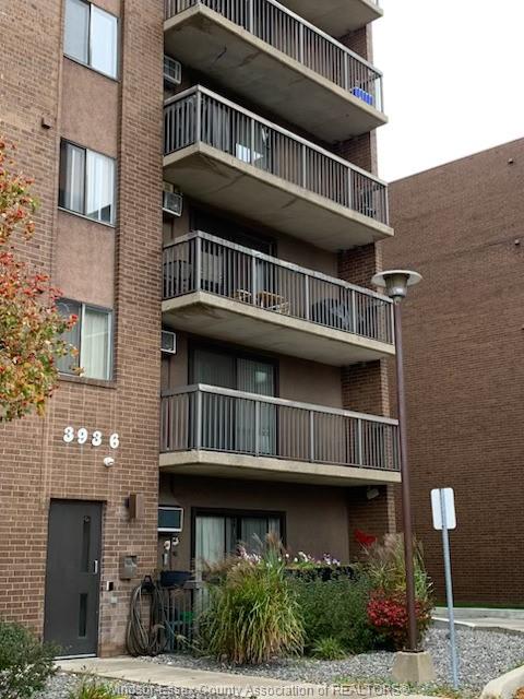 3936-wyandotte-windsor-ontario-26019834