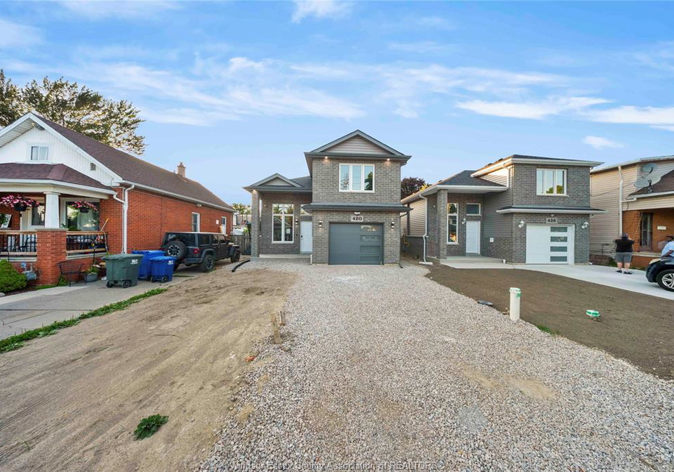 2267-louis-avenue-windsor-ontario-26019837