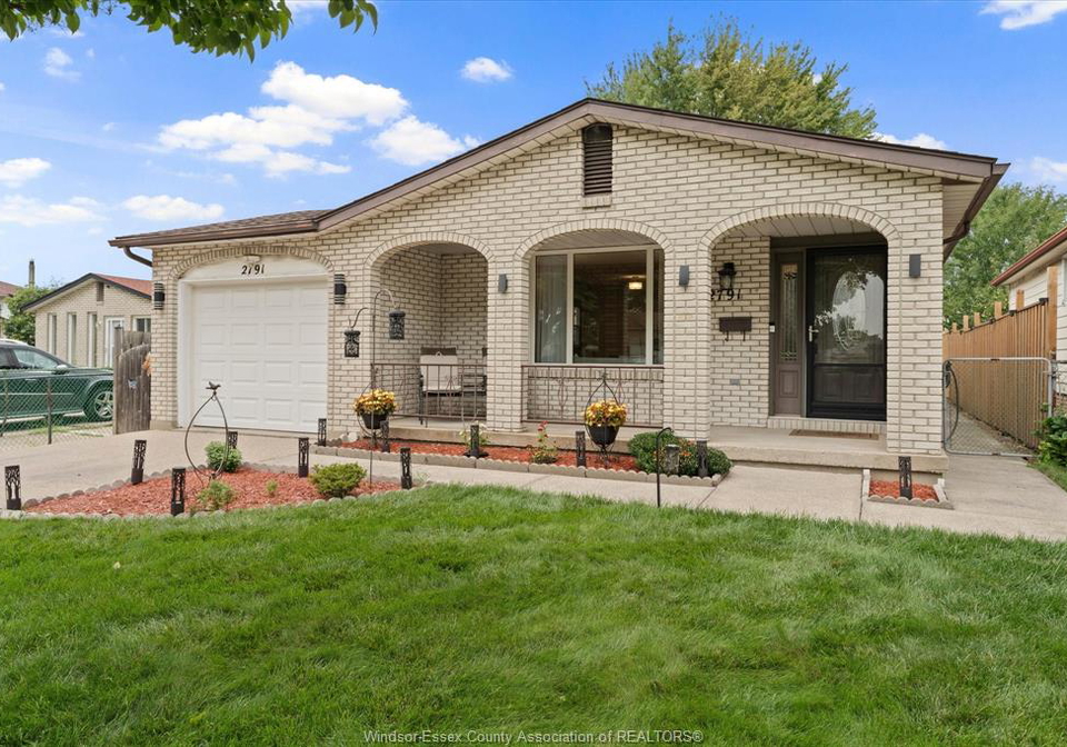 2791-garvey-crescent-windsor-ontario-26019851