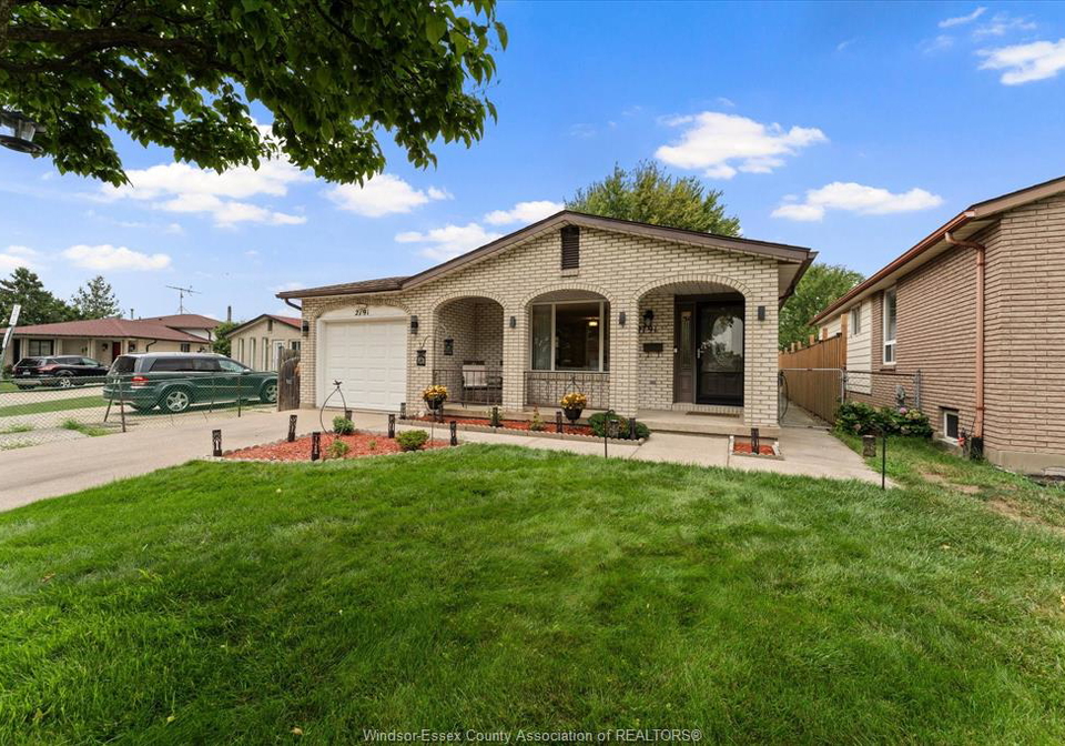 2791-garvey-crescent-windsor-ontario-26019851
