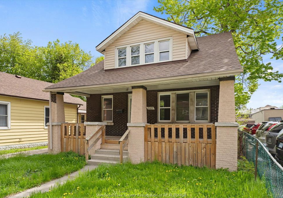 3185-donnelly-windsor-ontario-26019860