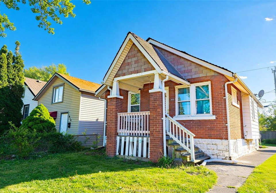 915-josephine-windsor-ontario-26019864