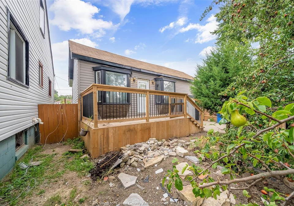 2616-parent-windsor-ontario-26019879