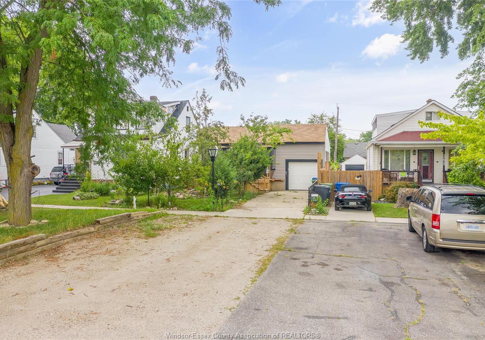 2616-parent-windsor-ontario-26019879