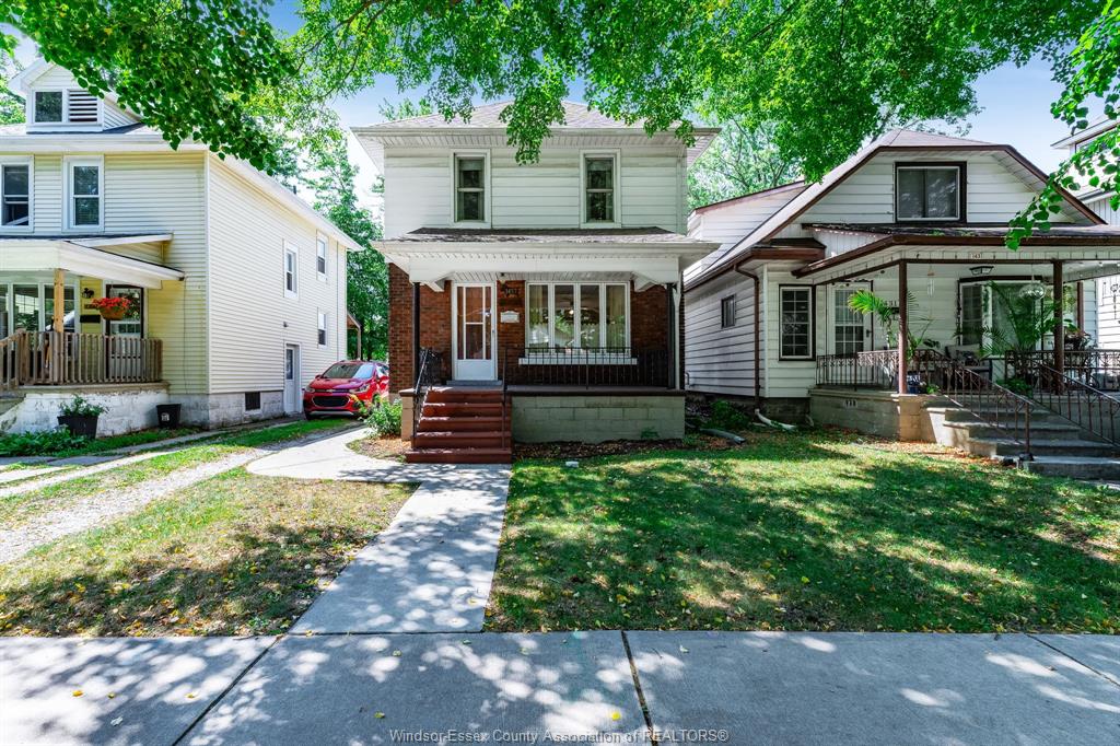1437-gladstone-avenue-windsor-ontario-26019882