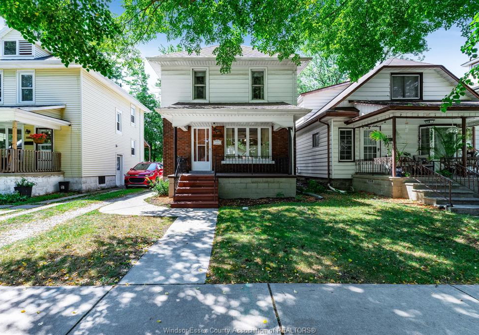 1437-gladstone-avenue-windsor-ontario-26019882