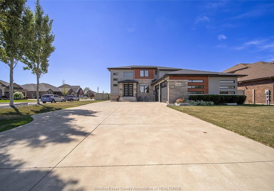 1140-regency-crescent-lakeshore-ontario-26019883
