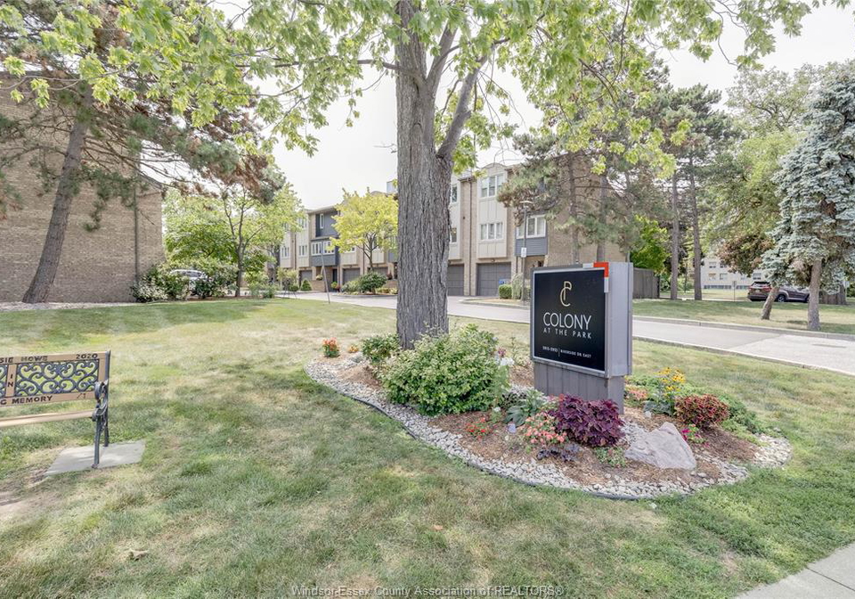 3917-riverside-east-windsor-ontario-26019894