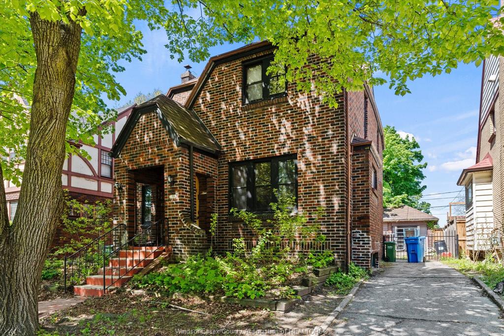 3056-alexander-avenue-windsor-ontario-26019898