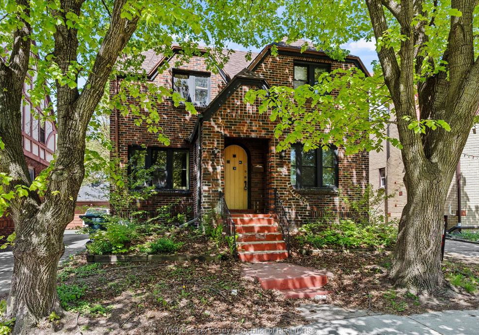 3056-alexander-avenue-windsor-ontario-26019898