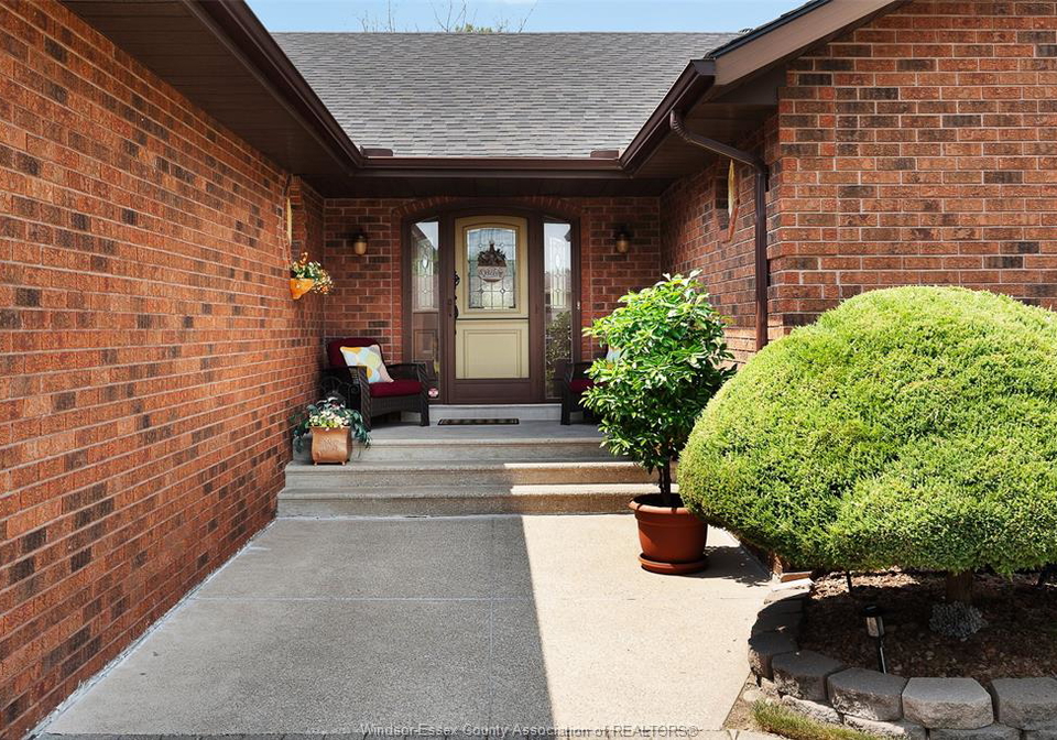 1825-hebert-street-tecumseh-ontario-26019910
