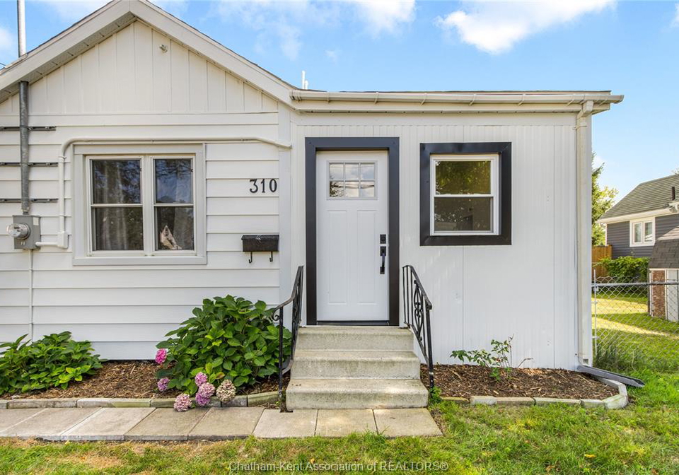 310-mcnaughton-avenue-east-chatham-ontario-26019920