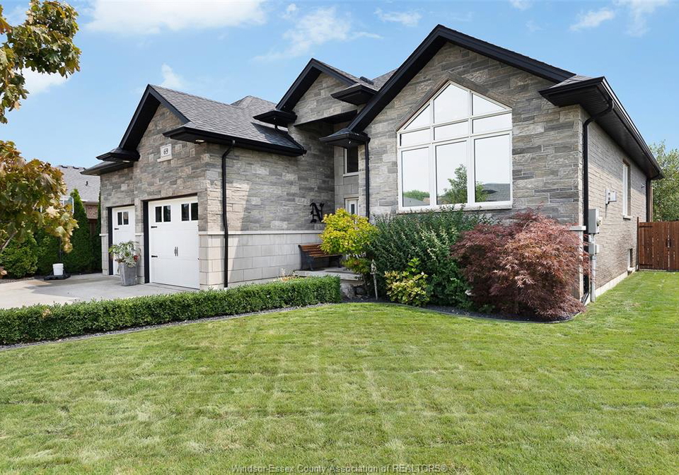 69-conservation-boulevard-kingsville-ontario-26019940