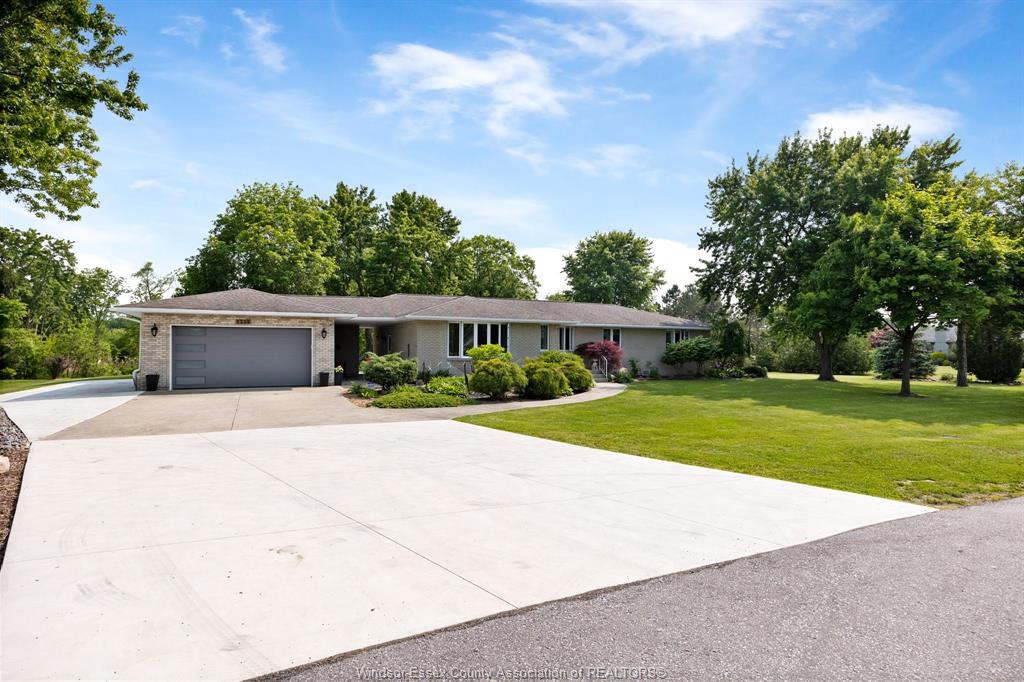 1226-aimee-street-lakeshore-ontario-26019942