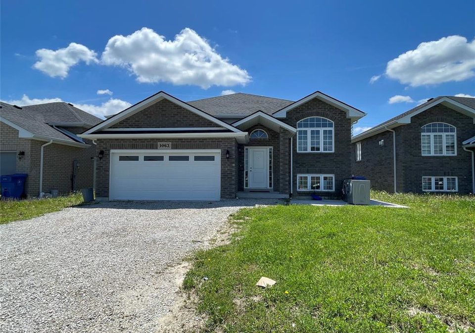 1063-aspen-ridge-crescent-lakeshore-ontario-26019945
