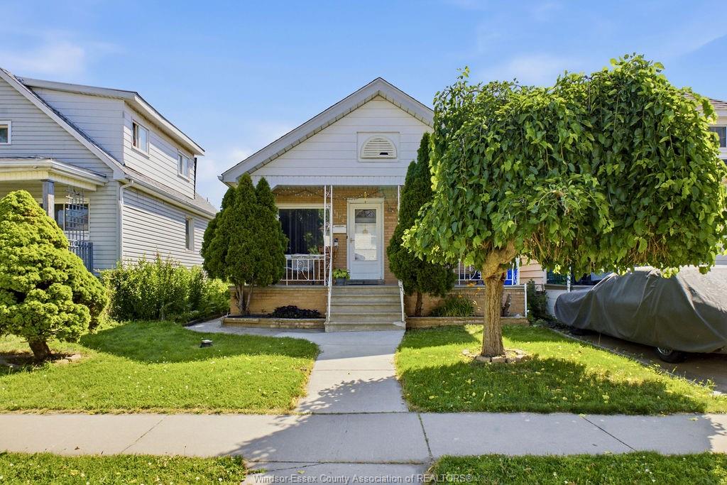 1172-marion-avenue-windsor-ontario-26019967