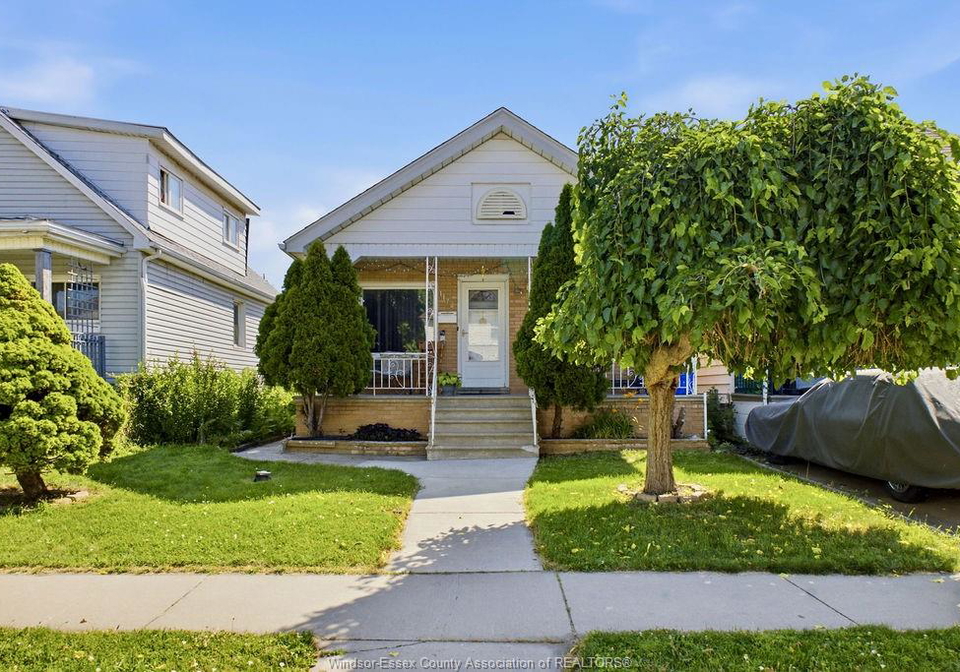 1172-marion-avenue-windsor-ontario-26019967