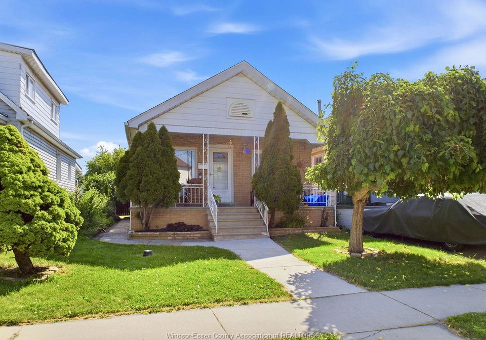 1172-marion-avenue-windsor-ontario-26019967
