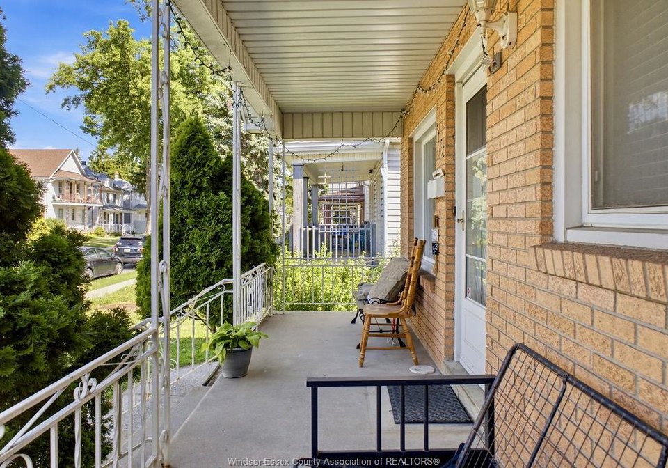 1172-marion-avenue-windsor-ontario-26019967