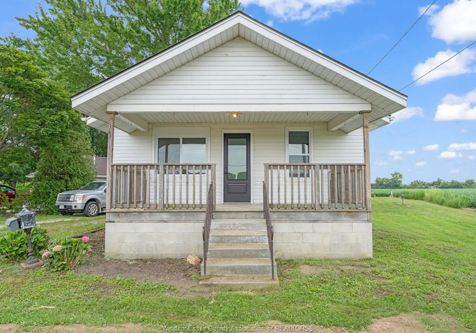 389-county-road-20-kingsville-ontario-26019972