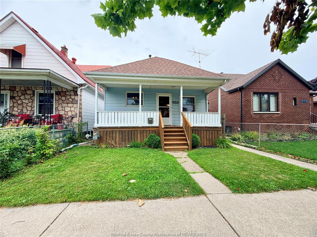 1670-albert-windsor-ontario-26019975