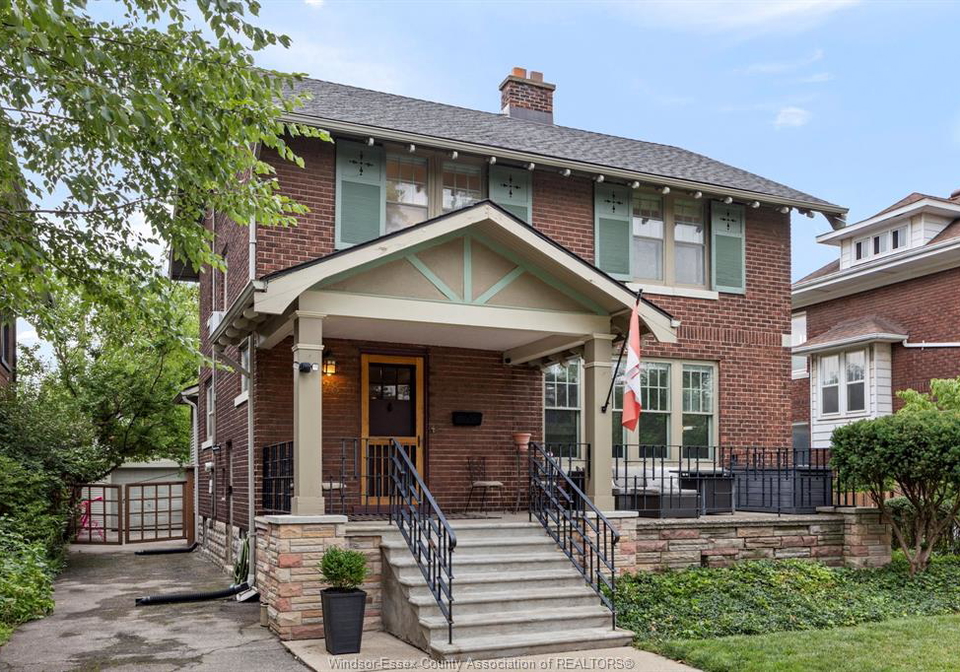1528-victoria-avenue-windsor-ontario-26019990