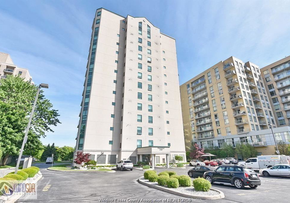 4789-riverside-drive-east-windsor-ontario-26019991