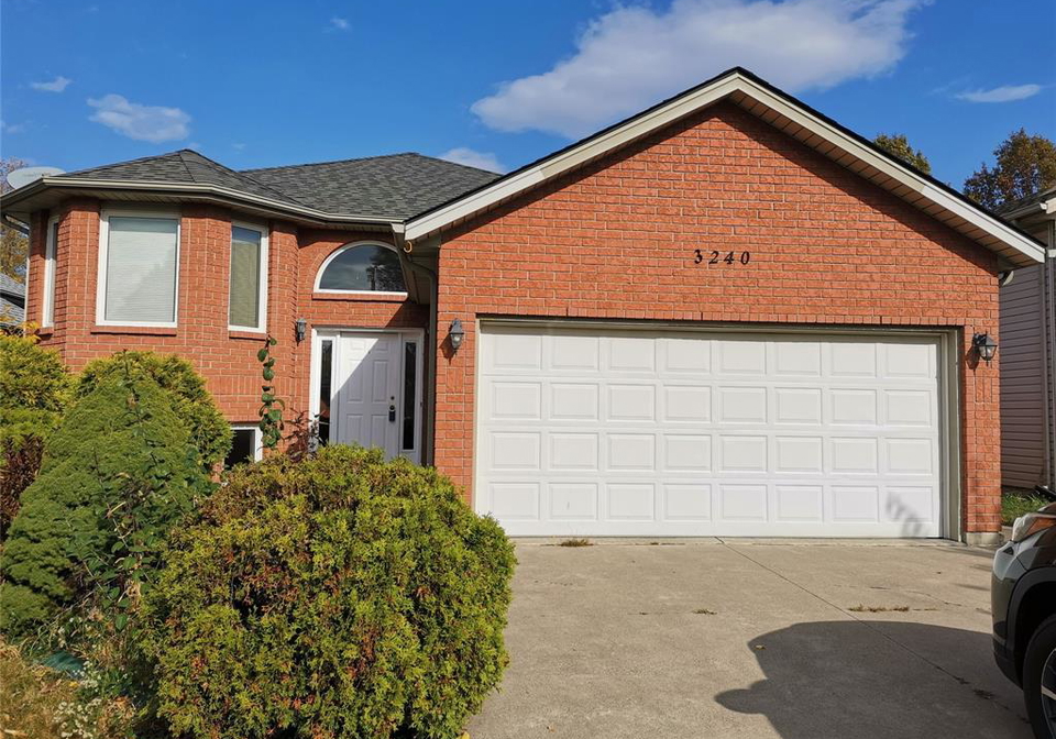 3240-northway-avenue-windsor-ontario-26020008