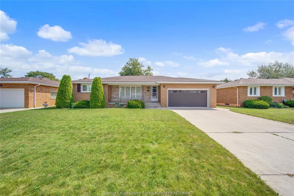 2506-longfellow-avenue-windsor-ontario-26020026