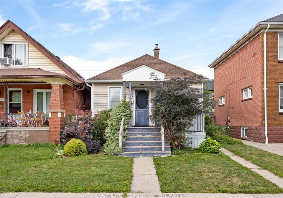 1545-lillian-avenue-windsor-ontario-26020051
