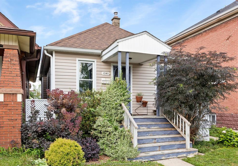 1545-lillian-avenue-windsor-ontario-26020051