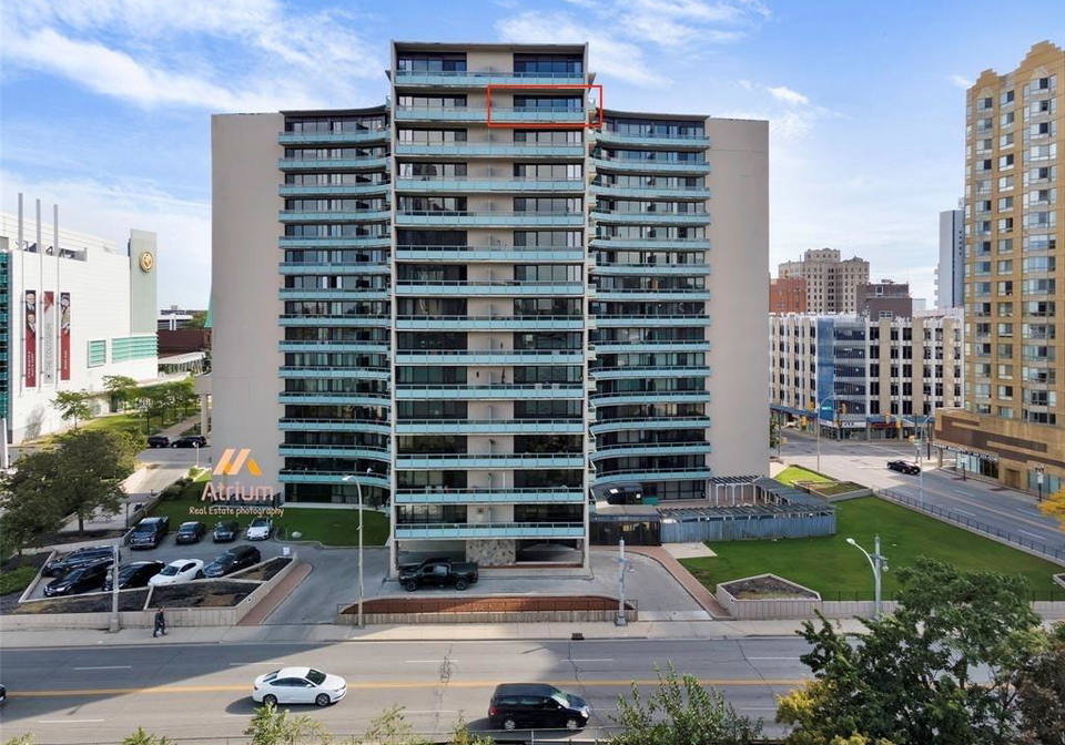 111-riverside-drive-east-windsor-ontario-26020056