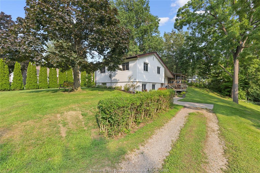 10-oak-street-tilbury-ontario-26020059