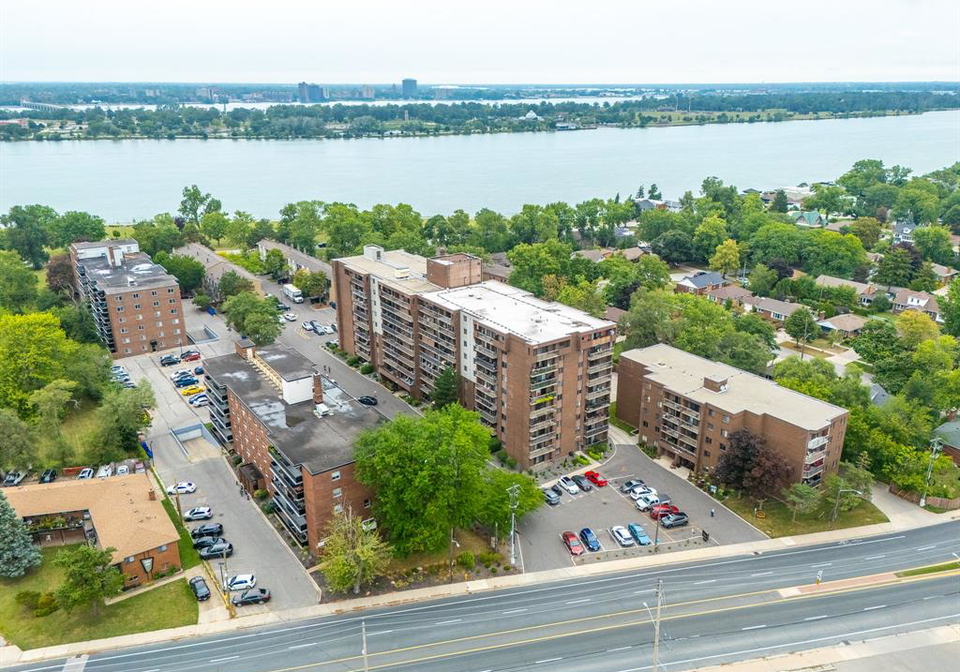 3936-wyandotte-street-windsor-ontario-26020078