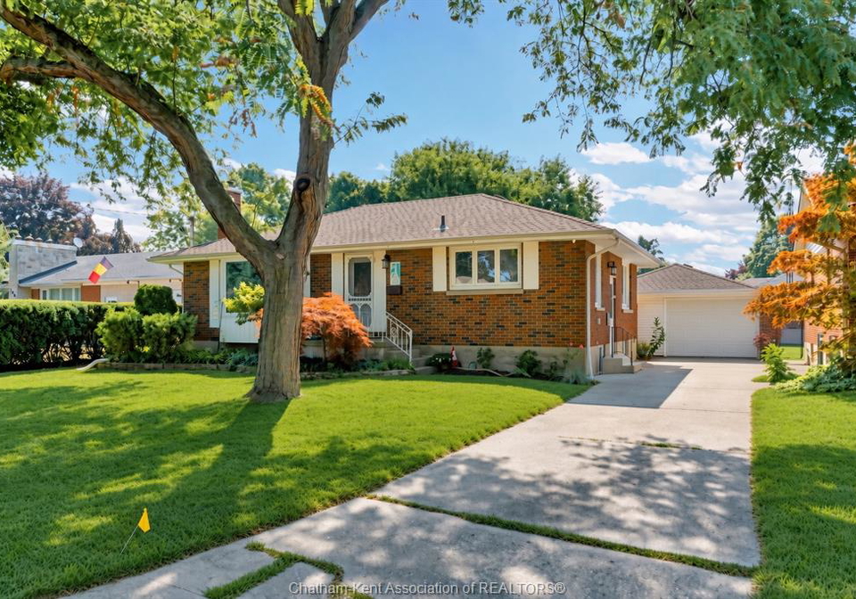 176-mercer-street-chatham-ontario-26020089