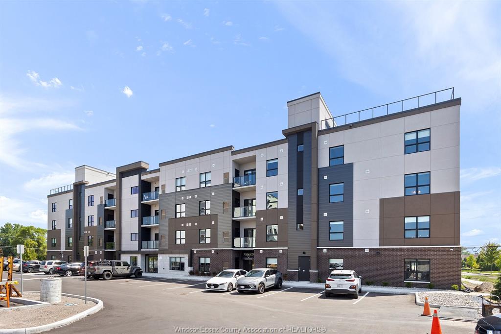 5885-ellis-street-lasalle-ontario-26020102