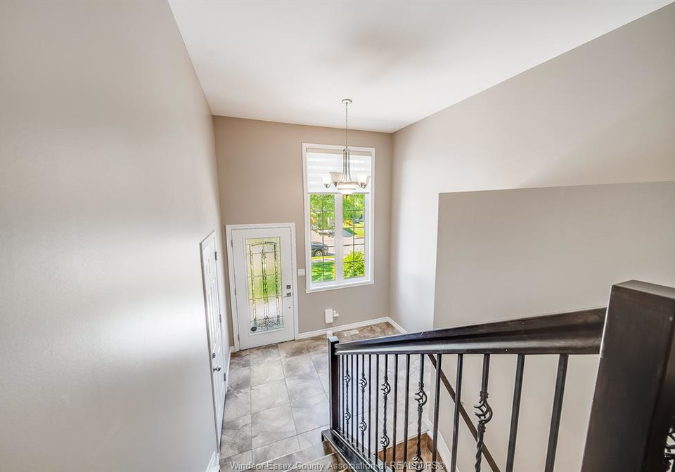 11916-boulder-cres-windsor-ontario-26020115