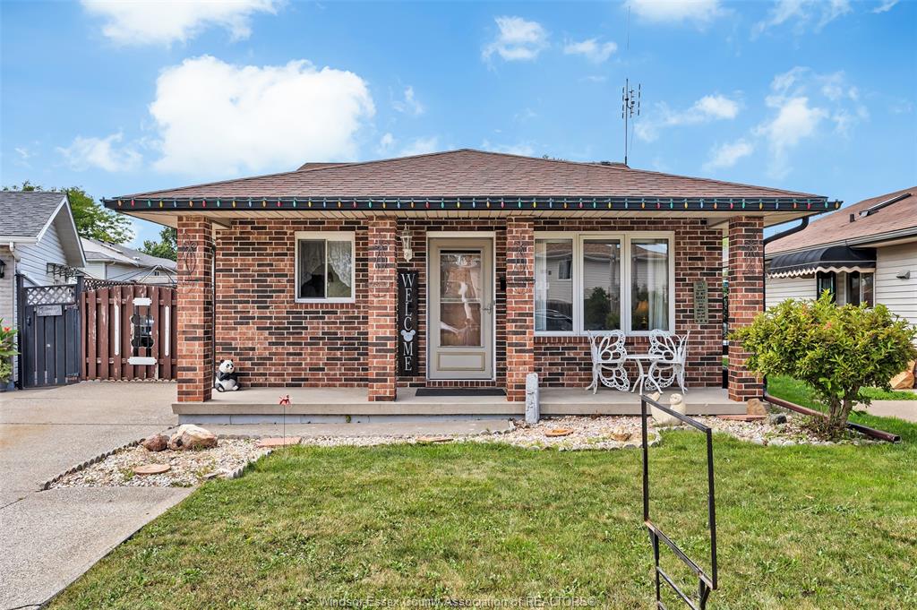3269-candlewood-crescent-windsor-ontario-26020118