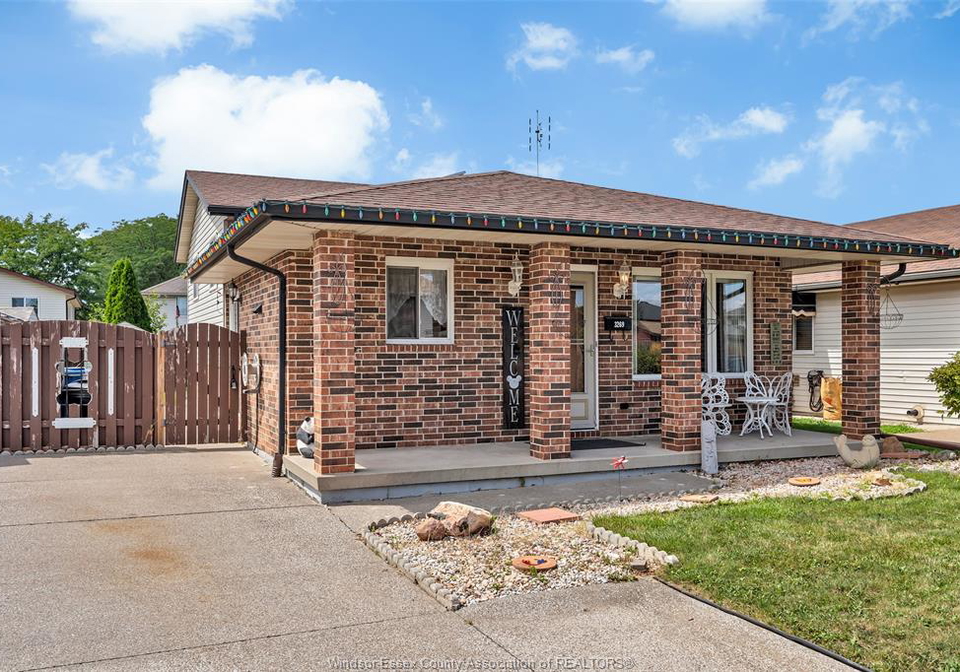 3269-candlewood-crescent-windsor-ontario-26020118