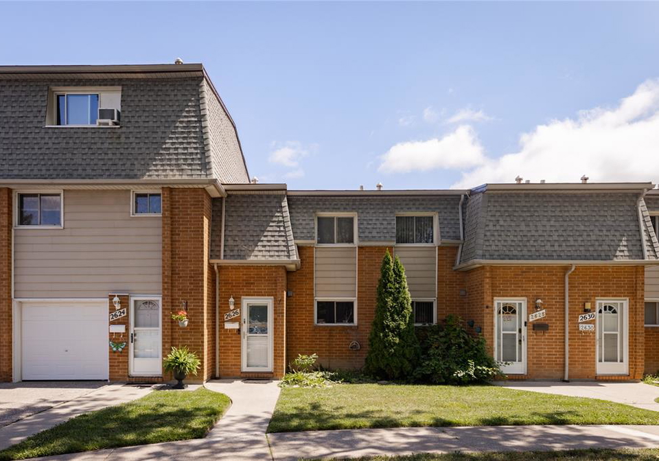 2626-vine-court-windsor-ontario-26020120