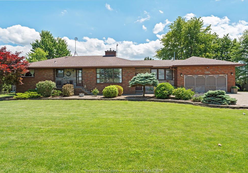 9601-county-road-18-amherstburg-ontario-26020123